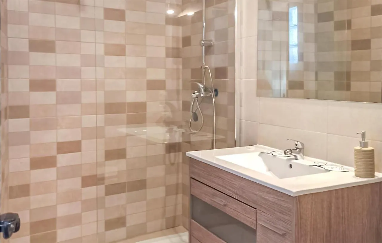 Amazing Home In פריחיליאנה בית נופש